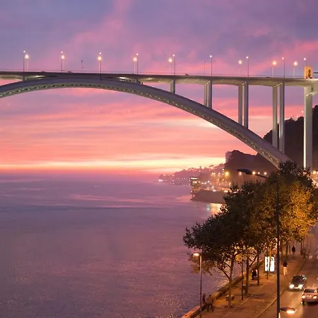 Merc Place * Porto