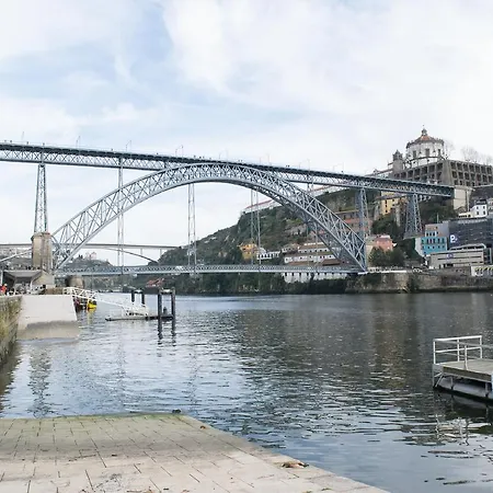 Merc Place Porto