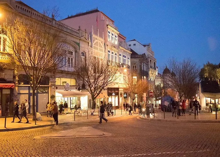 Merc Place Lejlighed *